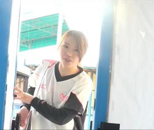 【バレー部の可愛い女の子をナンパ！マジックミラーの魔力で犯します！】スレンダー美少女女子大生を騙し犯しガチ絶頂！