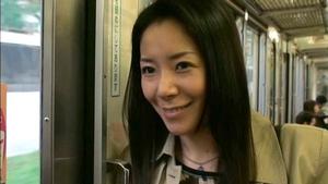 【抜いたばかりのチンポを嬉しそうに舐める濃厚セックス！】子宮を突きまくられておかしくなっちゃう美熟女おばさん！