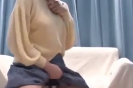 ＜淫乱系美人妻さん生ハメ・マジックミラー号＞「ああんだめっ♡夫が外にいるのに～」他人棒に突かれてアンアンさせる奥さん