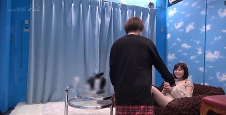 【可愛いＪＤ・マジックミラー号】恥ずかしながらもベロチュウ、フェラ！ファックされれば本気モードヘ！イキまくる！