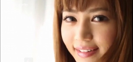 【汗まみれのイキ顔にザーメン発射】温泉旅館で騎乗位→正常位で繋がってショートヘアーを振り乱して悶える美女