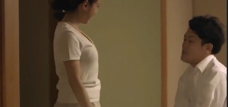 【JUX-625】《隣の奥さんと卑猥なかくれんぼ》色気漂うチラリズムが初心な少年を無意識挑発【Yuko Shiraki】