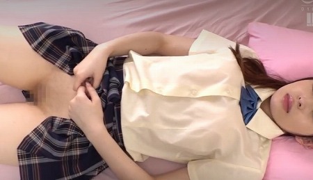 【柊木楓】奨学金の申請書に印鑑を押す代わりにフェラ強要。仕方なく奉仕する生徒に担任の卑猥な要求は更に過激となり生チン挿入