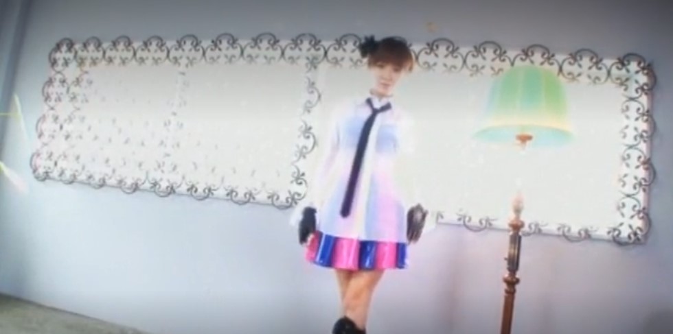 【コスプレイヤー】アイドルコスプレをしている彼女がファンサービスまったなしぼくの股間へと手をのばしてフェロモン