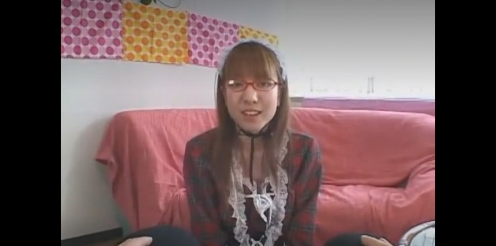 【はみ乳ゴスロリ】エロイしたづかいでぼくへとせまってくれるゴスロリむすめが舌なめずりをしながらもフェラチオ