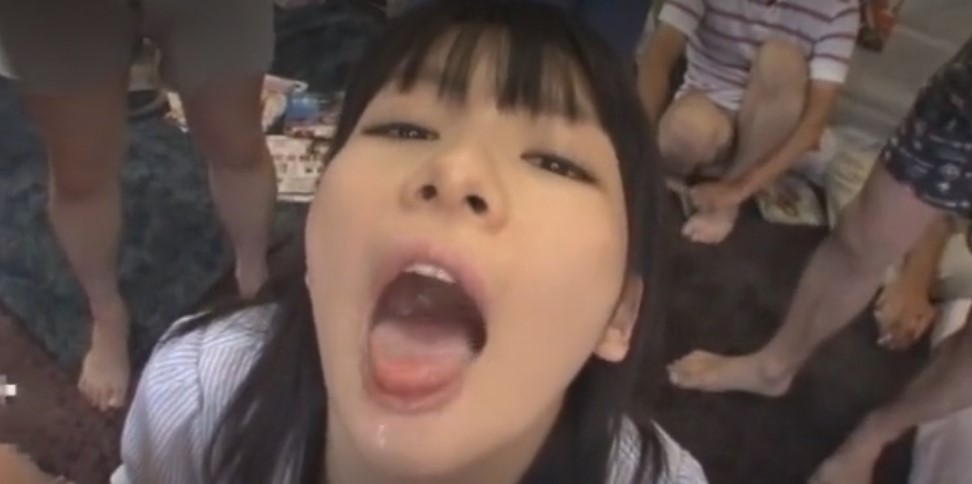 【オフ会】地下アイドルがオタクたちの溜めまくったザ◯メンを日頃の感謝を込めてごっくんしまくるオフ会映像