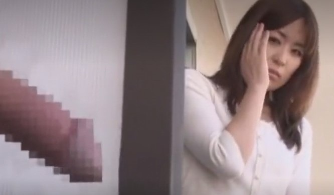 【なんで、こんなビデオが人気あるんだろうな・・・】目つきが悪すぎるAV女優が、オトコの下半身を気に入ります。