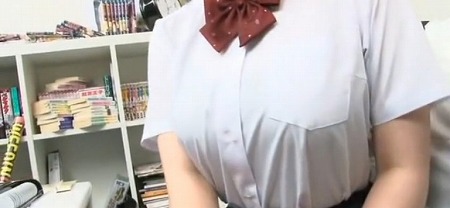【オセロ】「もうおっぱいばかりさわらないで。」制服姿の女子高生のはちきれんばかりのおっぱいに夢中パイもみ乳首舐め