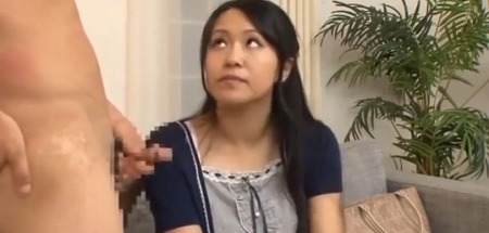 【人妻セックス】人妻お姉さんの家に上がり込んだ間男が夫が帰ってくるまで秘密のセックス！騎乗位・バックで愛し合う！