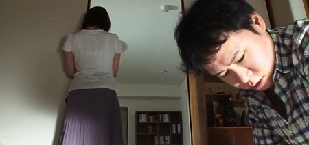 【友達美人母を背後から強襲】「モテない男の罪深さ」美人人妻に欲情猛獣肉棒奮い勃ち高速ピスで絶頂嵌めパコ