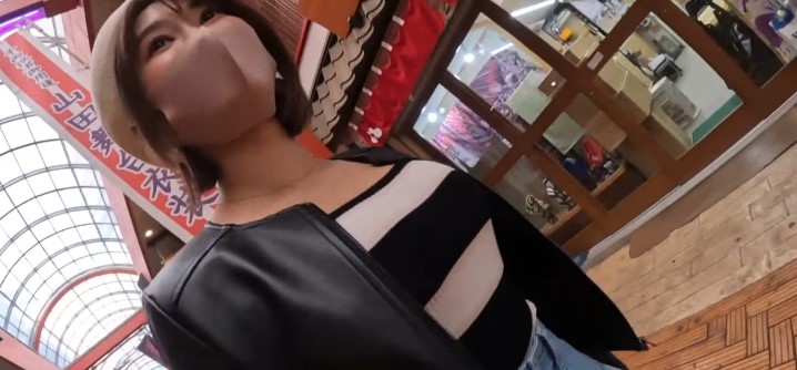 【爆乳のお姉さんと濃厚セックス】超爆乳で、エッチなお姉さんが勃起したちんこを自らの乳首に当てて攻めまくる！