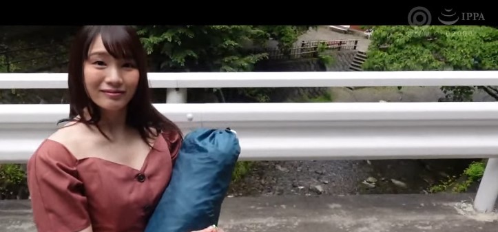 【スリムなお姉さんと中出しセックス】スリムボディーでエッチなお姉さんと小旅行をして、中出しセックス！