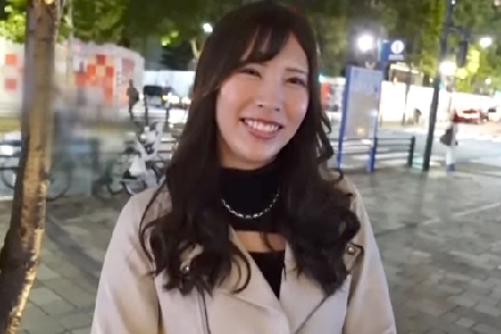 【あさみ】ご主人以外の他人棒で感じまくり！喘いでイッてノンストップ腰振り！！エロコスに着替えて大胆潮吹き連打の歯科衛生士