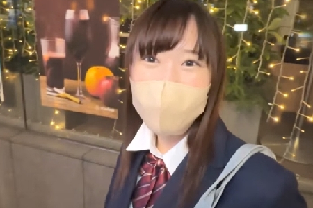 【すみれ】デカ乳を揉みしだかれながらのＨを所望する女子高生ｗカーテンの中でハメまくり他人にバレるかもしれない羞恥心を刺激