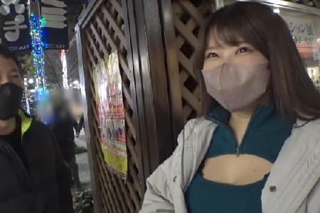 【さくら】最初は恥ずかしがってたのに隠しきれないスケベっぷりを見破られ膣奥を突かれながら乳首クリクリされ喘ぎ悶える事務員