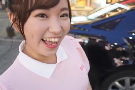 【あゆたん】プリ尻を自ら揺らしてチンポをディルドの様に飲み込み、自分の気持ち良い秘部に当てて気持ち良くなる貪欲さで大量潮