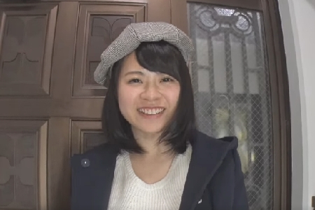 【ゆりな】笑顔で谷間マンコ奉仕や口淫する表情が可愛い！フルコース性交で突かれる度に揺れる乳＆喘ぎ声が堪らなく愛おしい美女