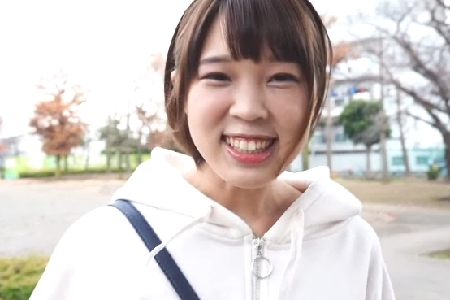 【方言女子】遠距離恋愛中の彼氏に会いに上京してきた九州の純朴少女。久し振りに会えた嬉しさで甘えん坊が全開で一晩中セックス