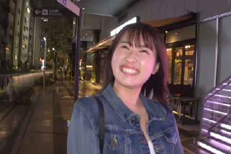 【ゆめ】巨根に笑顔が止まらない保育士は淫らにチンポ咥えて妖艶にナカで感じると、久し振りの刺激にイキまくりで可愛い顔が一変