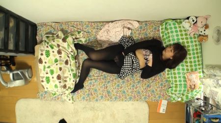 【隠し撮り】大人しそうな現役大学生の裏顔がネット流出！根気よく撮影し続けた映像には想像を遥かに超越した激しい自慰行為が露