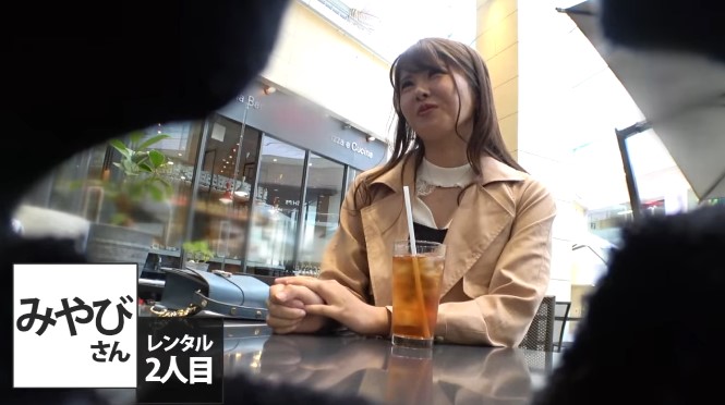 【美女フェラ動画】「我慢できない…出ちゃう！」プロポーションで誘う淫らな美女がチンコ吸引力抜群のフェラでなめ尽くす！