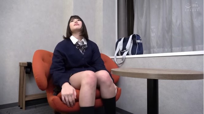 【リアル女子高生パパ活ドキュメント】「激ヤバ注意」位室でめっちゃ可愛い天然ゆるふわ制服ブレザー女子高生とハメ撮りエッチ