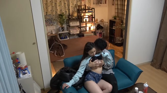 【巨乳プライベートエッチ】「隠し撮りコレクション」位室てスタイル抜群な巨乳スレンダー美人お姉さんと隠し撮り騎乗位セックス