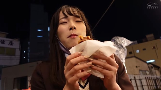 【パパ活女子高生】「エロすぎ注意」位室でめっちゃ可愛い制服腹ペコドスケベ女子高生美少女とイチャラブ援交ハメ撮りセックス