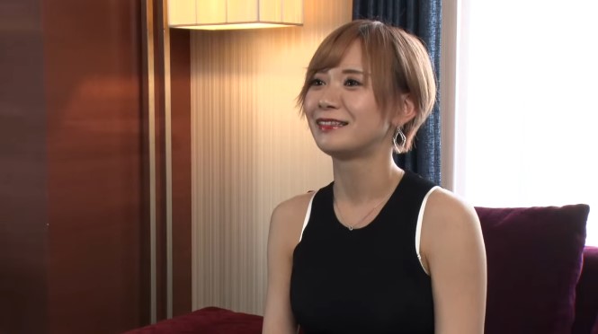 【素人サレンダー】「オチンポに負けちゃう♡」位室で艶やかなパーフェクトボディ金髪お姉さんとがに股スパイダー騎乗位SEX