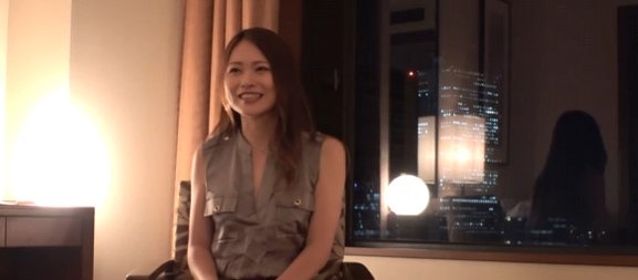 【イヤらしい腰つきで感じるお姉さん】セクシーランジェリーを着たスリムなお姉さんが、エロい腰つきでセックス！
