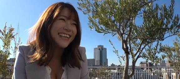 【エロいグラマラスボディ】こんないやらしいボディアスの女性がいただなんてデカパイを欲望交じりにパイもみしだきます