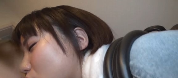 【経験人数2千人な美女】自他共に認めるヤリマン。経験人数１万人が目標。バイブ、フェラ。バッグ→正常位→騎乗位