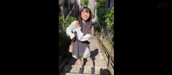 【パイもみレディアス】いやらしいむっちりボディをあけっぴろげにしているレディアスの体をまさぐりますいき我慢