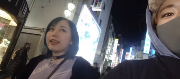 【ド淫乱ギャル筆下ろしSEX】「えへへ、敏感なんだねw」テンション高めに童貞チンポを頂くド淫乱ギャル