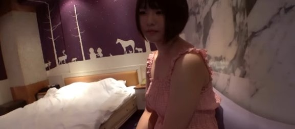 【ラブホドキュメンタリー休憩2時間】豊満美爆乳の激カワグラドルが仕事が欲しくて初めての枕営業！【真田みづ稀】