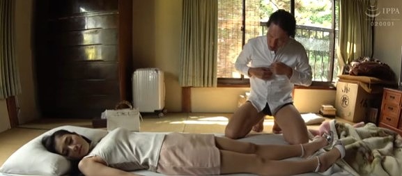 【気品溢れる神戸妻】清楚系でスタイル抜群の気品溢れる神戸の美人妻を拉致監禁し調教！何度も生ハメ突き上げ大量中出し