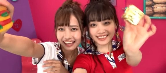 【個性派ハメ撮り】ゲキカワ双子が彼氏交換しスワッピング乱交！お互いのハメシーンを凝視しエロモードが高まる