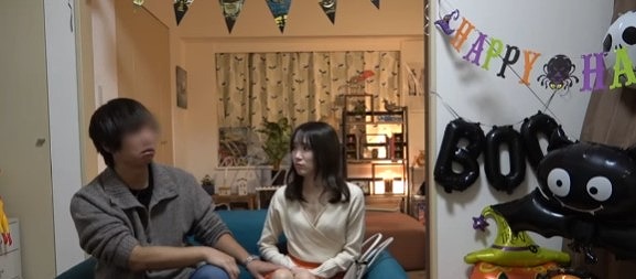 【尽くし型美女】何かというとフェラをしてくれる尽くし型なエロい美女。フェラ、電マ、69。騎乗位→バッグ→正常位