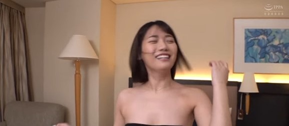 【爆乳美女】ソフトSMチックなプレイ。質量感のある肉体。フェラ、バニー耳、手枷、オモチャ。正常位→騎乗位→バッグ