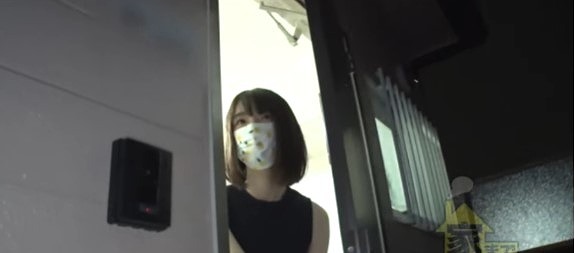 【家に送る代わりに！素朴系女子とプレイ】エッチにキスからのフェラチオ⇒3人に回されて2輪挿し性交【生々しい】