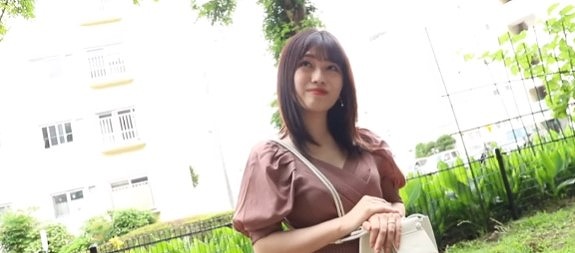 【上目遣いおしゃぶりｗ】一見お硬そうな人妻はクンニで豹変。見つめ合うフェラからの正常位→バック→騎乗位で悶絶♡