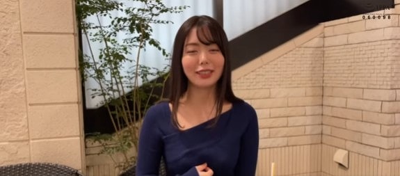 【百瀬あすか】黒髪ブサカワ系女子は顔に似合わずスレンダー体型。バックで突かれたカメラ目線の潤んだ瞳がエロすぎる☆