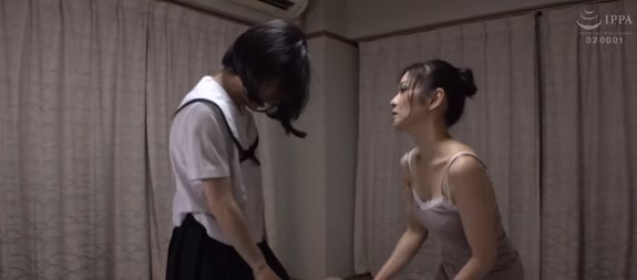 【性倒錯】女子校生衣装の女装男子をフェラで誘惑するスレンダー巨乳美女。騎乗位からバックそして正常位Hに至る妄想とエロス