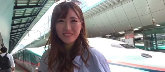 【クンニ好き】ややギャル系長髪美女が室内で正常位セックスした後バスルームで立ちバックかまし再び部屋でバックから中出し