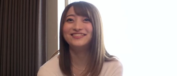 【純朴美少女】田舎育ちのピュアガールだからこそのエロさ。クンニ、フェラ、ストッキングを破って挿入。正常位→騎乗位