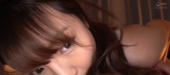 【レロレロベロキス手こき】淫猥なグラマラスボディアスを開けっ広げにしているレイディアスさんがレロレロベロキス