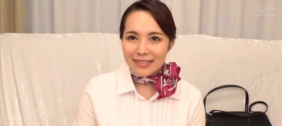 【CAコスプレの黒ストッキングに中出し】「生で入れていいよ」ロケットおっぱいの彼女は電マもチンポも大好き