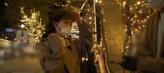 【敏感秘所】美人お姉さんの本職は秘書。同時に乳首吸われただけで悶絶する淫乱女子。セックスの快感に自ら腕を噛んで耐える