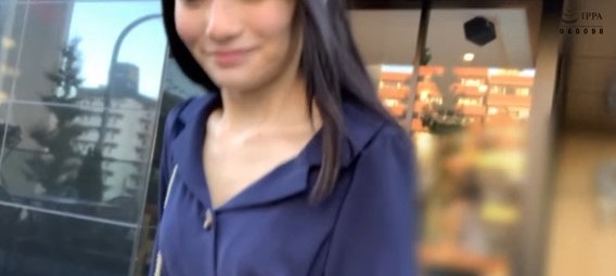 【咲】立ちバックで思いっきり突きまくれば呼吸が止まる程に震えるビートな絶頂！漢の名に懸けたファックでガチイキする女子大生