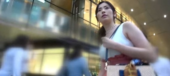 【ひかりさん】手作り料理でもてなされ「今日は主人の帰りが遅いの」と、意味深に言われ卑猥な尻肉を揺らし乱れ狂うゴム無し交尾